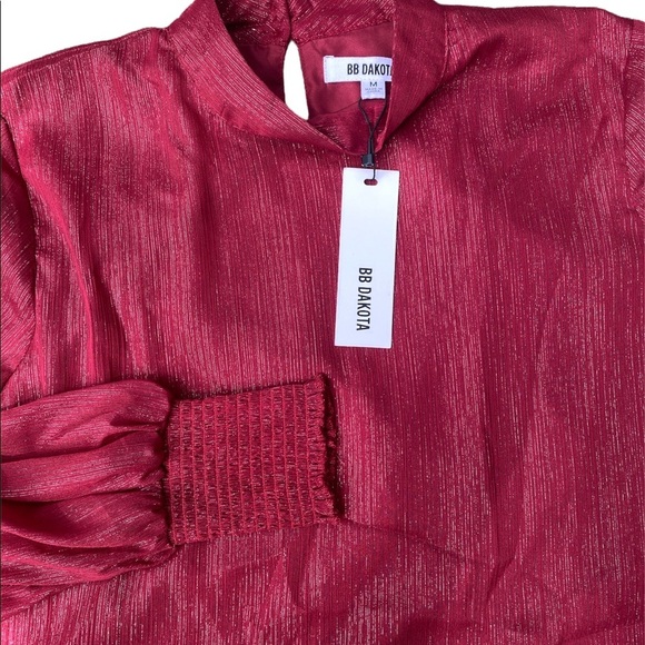 NWT BB Dakota Red/Silver Holiday Blouse Size Medium - Picture 2 of 2